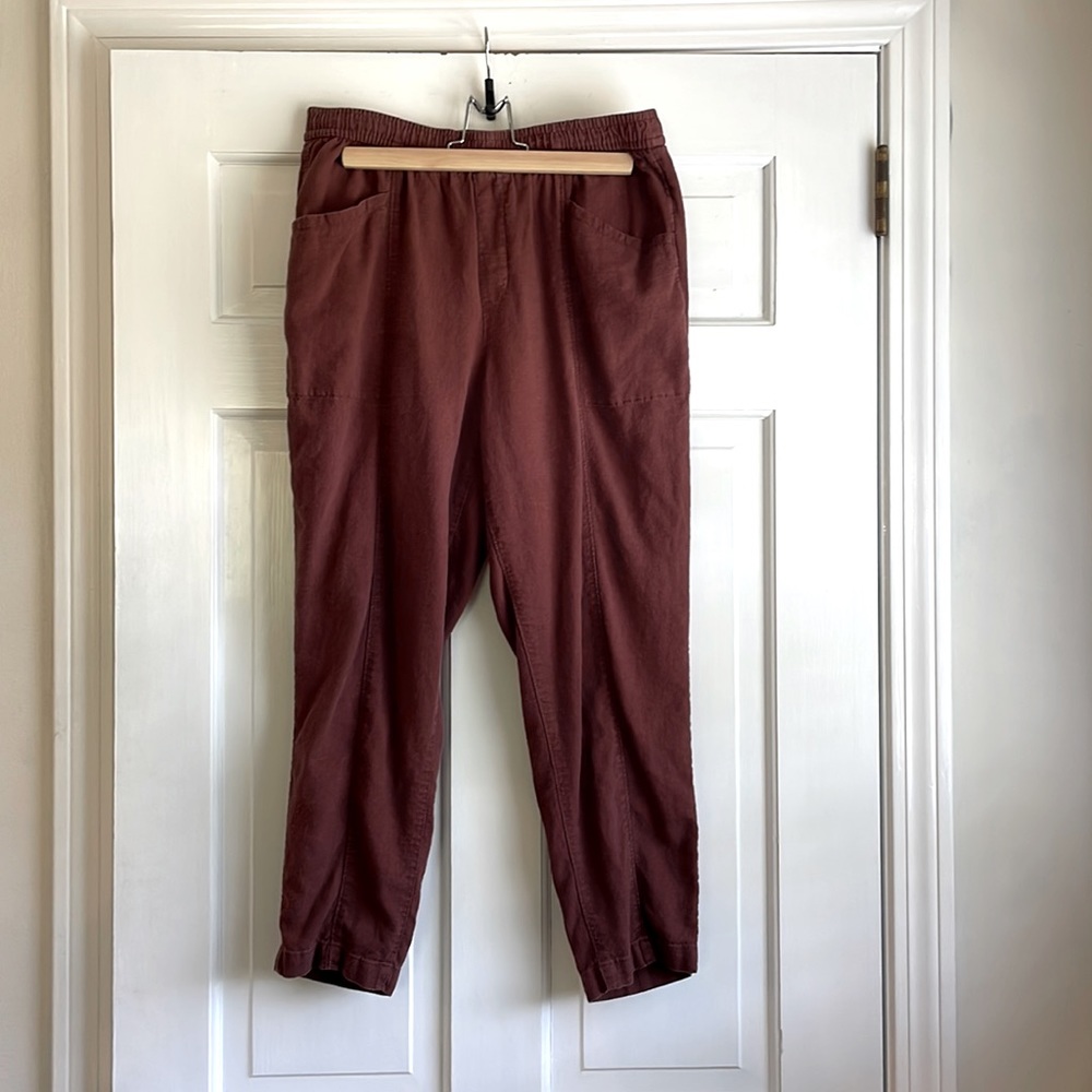 Old Navy, size M, rust brown linen pants.